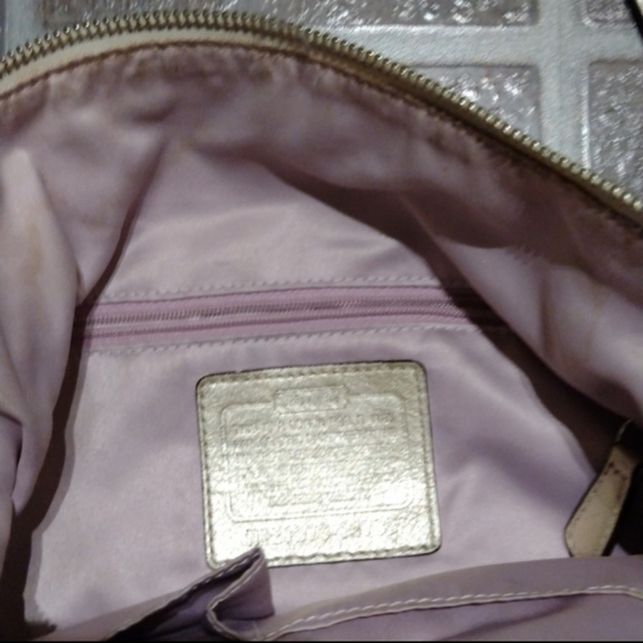 Coach large silver crossbody all leather bag - Picture 4 of 6